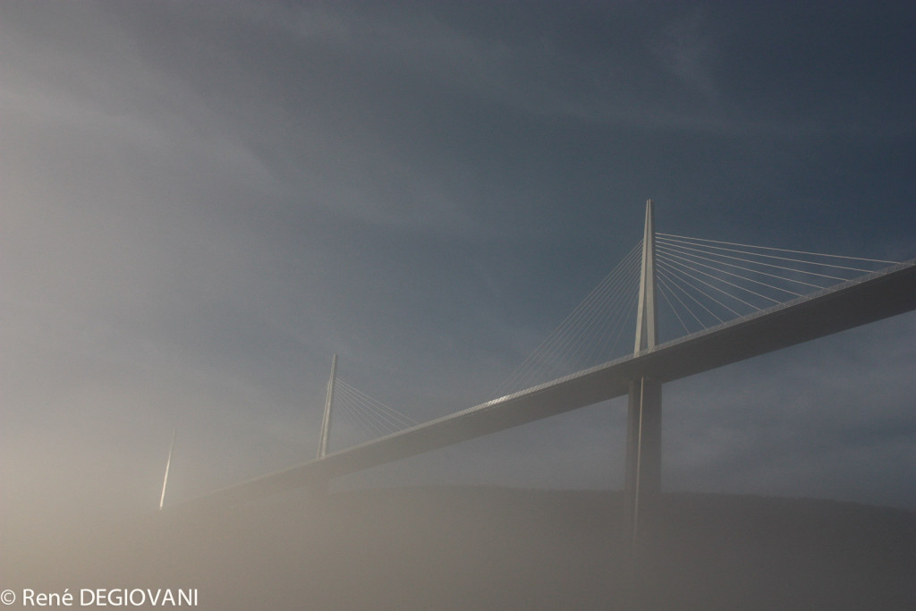 FRABrumeViaducMillau FRABrumeViaducMillau